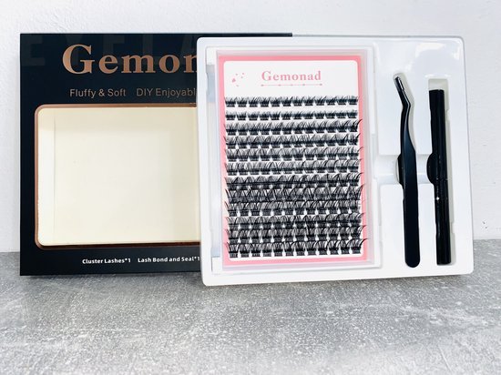False Lashes 10D 12mm 0.05 D curl Pre Made Volume Fans Russian volume – Pre-Made Fans- lash extensions – lash extensions – Available in lengths 9mm to 15mm
